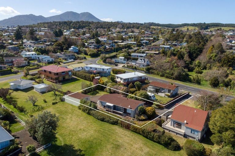 Photo of property in 9 Richmond Avenue, Richmond Heights, Taupo, 3330