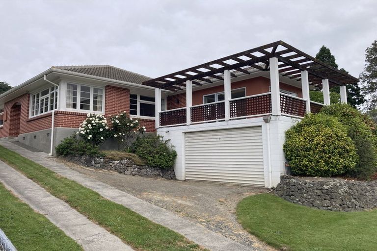 Photo of property in 120 Centaurus Road, Huntsbury, Christchurch, 8022