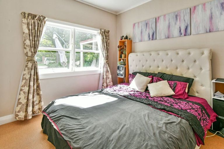 Photo of property in 131 Sykes Road, Weymouth, Auckland, 2103