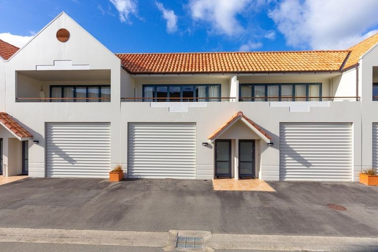 Photo of property in 9/45 Beach Road, Waikawa, Picton, 7220