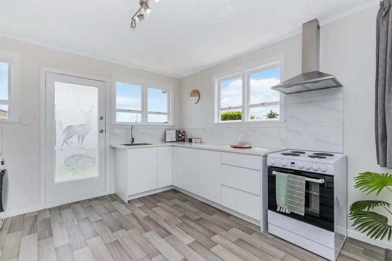 Photo of property in 28a Michelle Place, Mangere, Auckland, 2022