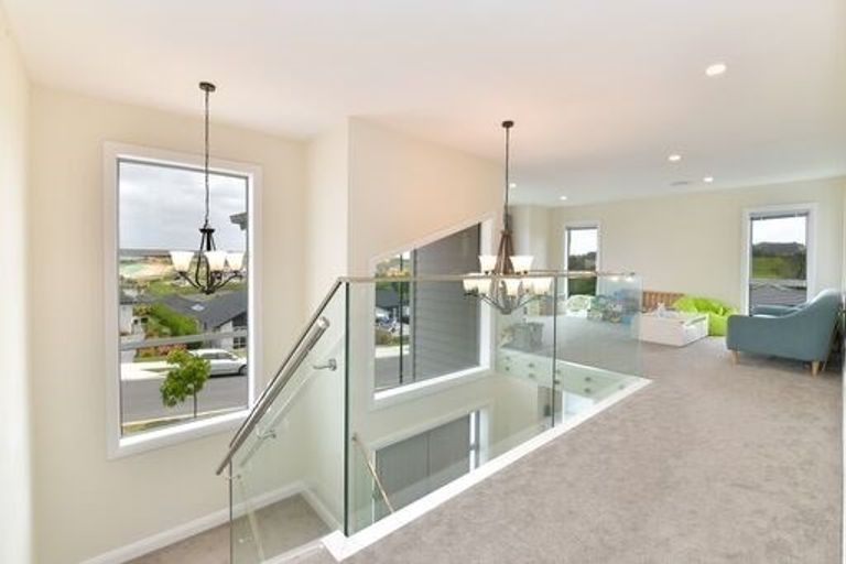 Photo of property in 24 Boocock Crescent, Orewa, 0931