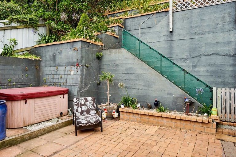 Photo of property in 67 Muritai Road, Eastbourne, Lower Hutt, 5013