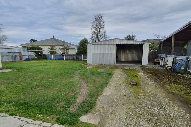 Photo of property in 17 George Street, Waimate, 7924