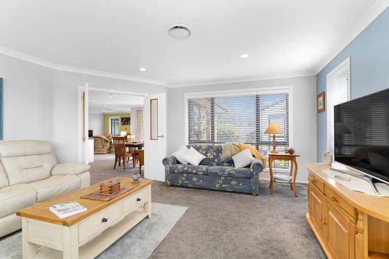 Photo of property in 13 Feist Street, Carterton, 5713