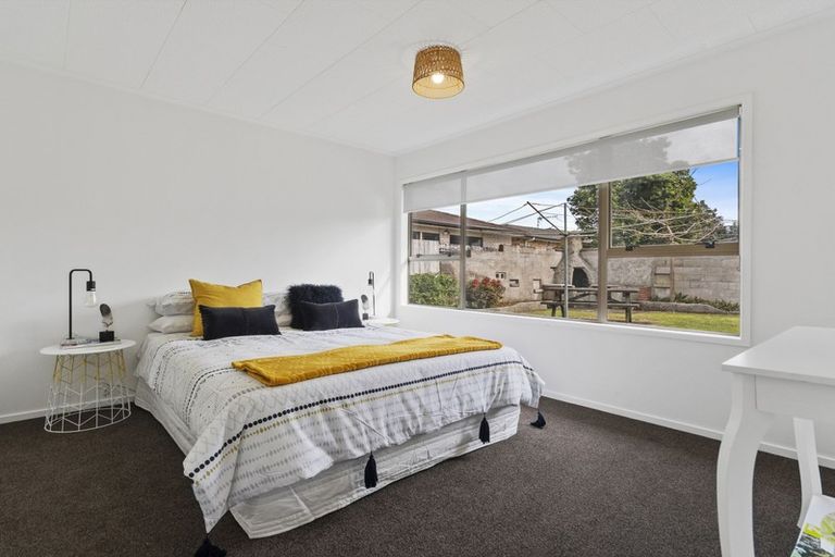 Photo of property in 10 Russell Avenue, Pukekohe, 2120