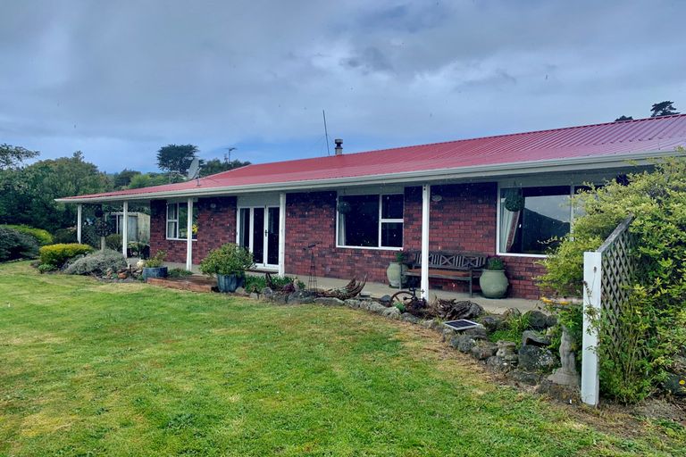 Photo of property in 21 Pakihau Road, Harington Point, Dunedin, 9077
