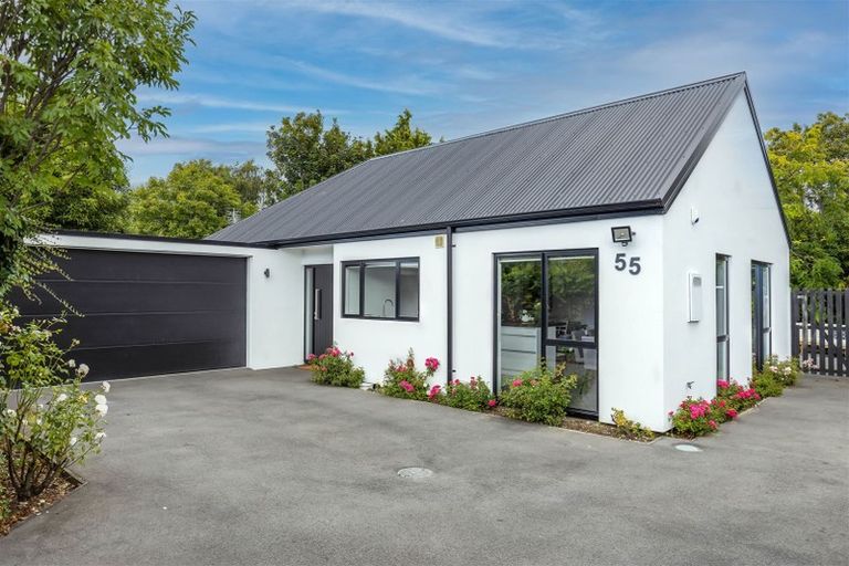 Photo of property in 55 Stapletons Road, Richmond, Christchurch, 8013