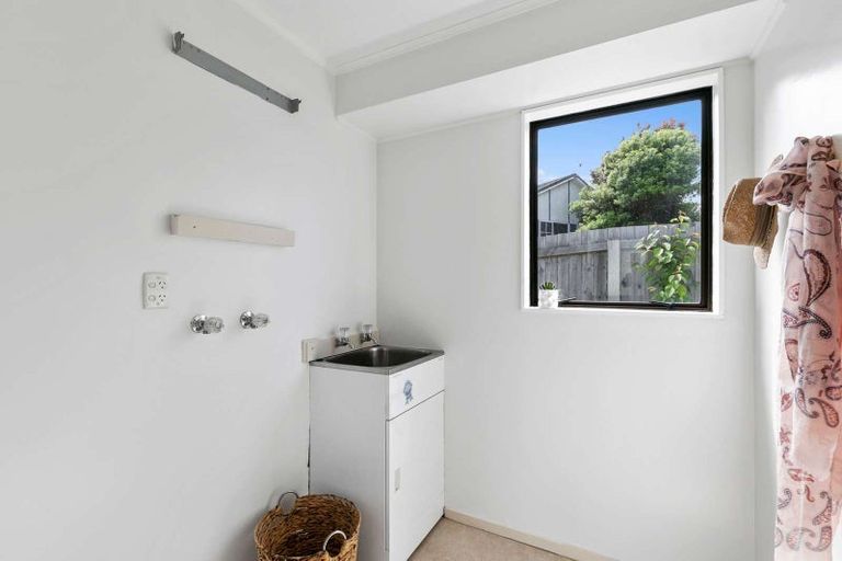 Photo of property in 36 Dominica Crescent, Grenada Village, Wellington, 6037