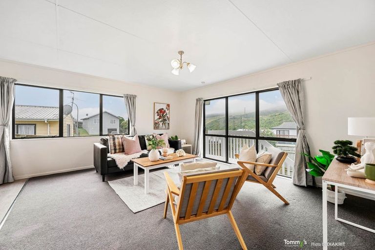 Photo of property in 32 Nassau Avenue, Grenada North, Wellington, 5028