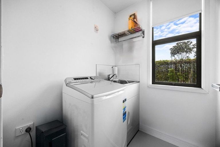 Photo of property in 2 Troop Road, Papakura, 2110