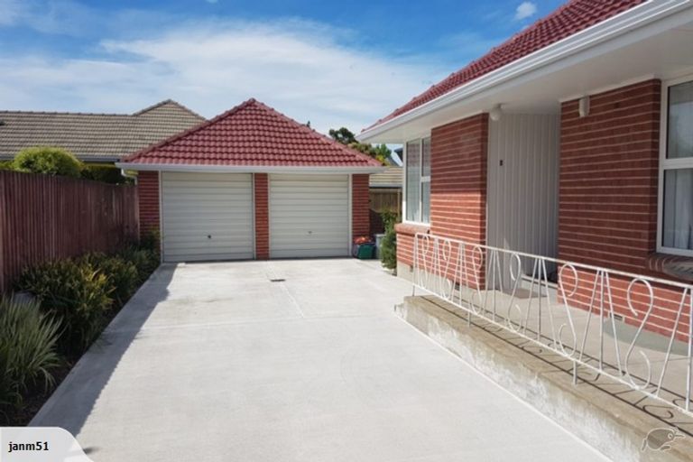 Photo of property in 2/10 Ryeland Avenue, Ilam, Christchurch, 8041