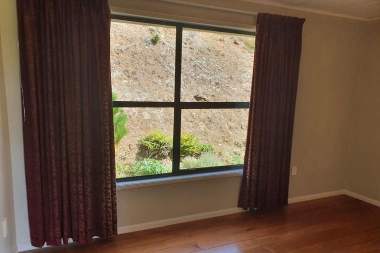 Photo of property in 124 Kent Road, Burgess Park, New Plymouth, 4371