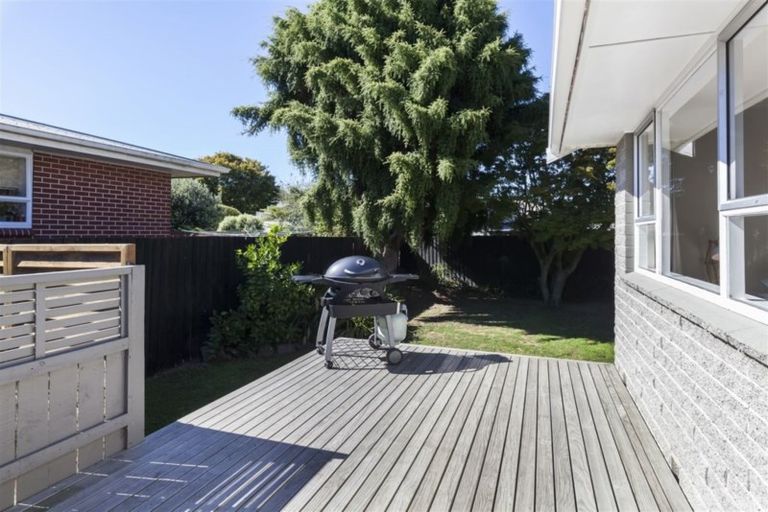 Photo of property in 96b Crofton Road, Harewood, Christchurch, 8051