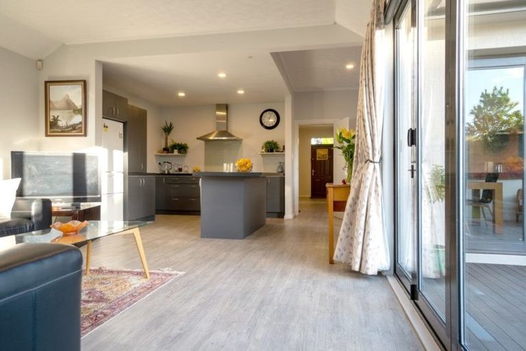 Photo of property in 19 Mccombs Street, Somerfield, Christchurch, 8024