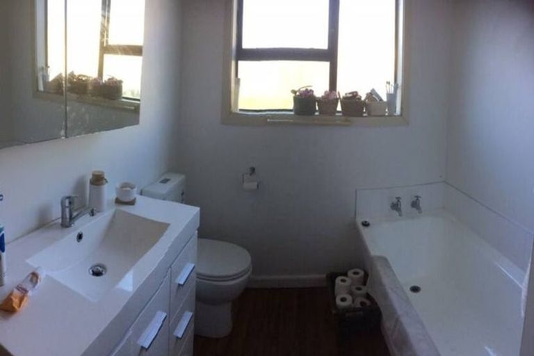 Photo of property in 41 Cumnor Terrace, Woolston, Christchurch, 8023