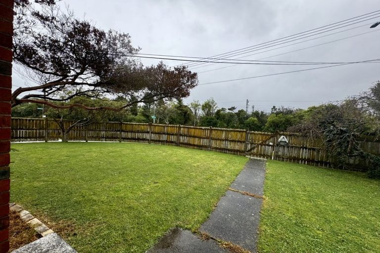Photo of property in 111 Cambridge Terrace, Fairfield, Lower Hutt, 5011