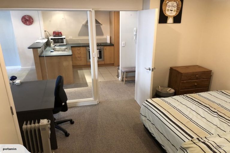 Photo of property in Kate Sheppard Apartments, 4h/42 Molesworth Street, Thorndon, Wellington, 6011