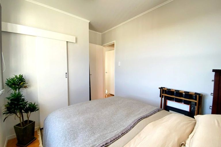 Photo of property in 17 Thomas Avenue, Te Atatu Peninsula, Auckland, 0610