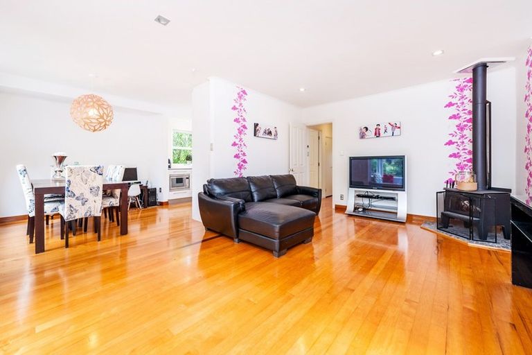 Photo of property in 10 Drake Street, Howick, Auckland, 2014