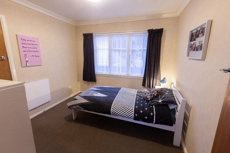 Photo of property in 71 Guy Avenue, Takaro, Palmerston North, 4410