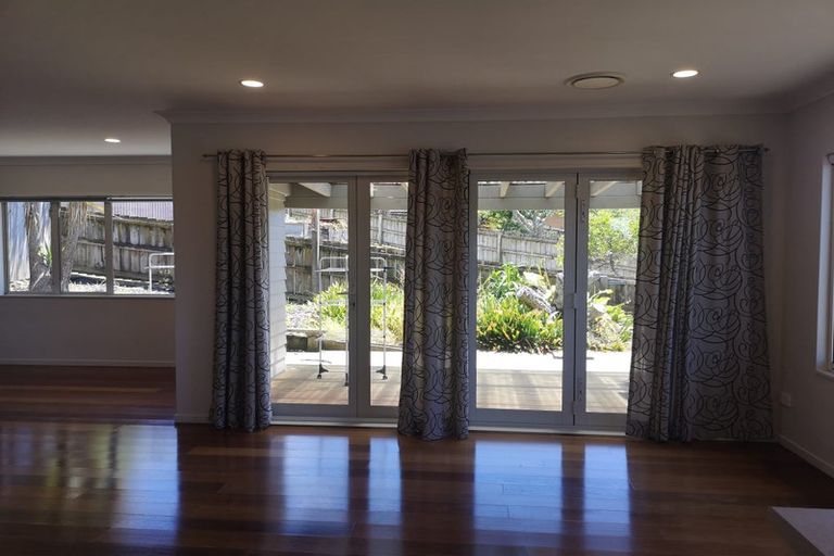 Photo of property in 7a Lyttelton Avenue, Forrest Hill, Auckland, 0620