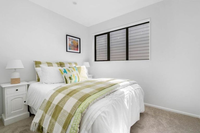 Photo of property in 5/3 Kaimai Avenue, Massey, Auckland, 0614