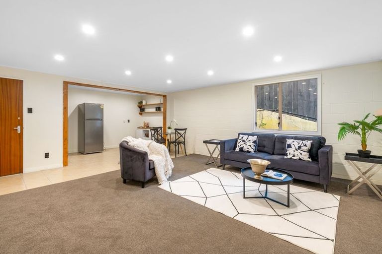 Photo of property in 99 Kaikorai Valley Road, Glenross, Dunedin, 9011