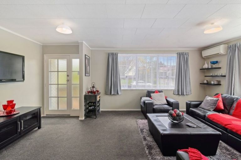 Photo of property in 1 Marcasite Place, Pukehangi, Rotorua, 3015