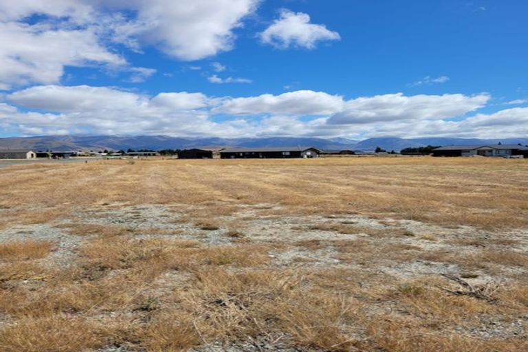 Photo of property in 2 Avlis Place, Twizel, 7901