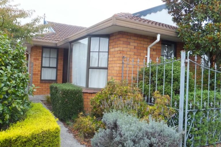 Photo of property in 6 Sunbeam Place, Halswell, Christchurch, 8025