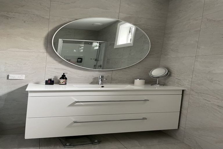 Photo of property in 15a Kellsmere Crescent, Island Bay, Wellington, 6023