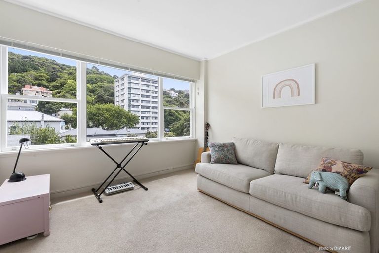 Photo of property in Newman Court Apartments, 2 Newman Terrace, Thorndon, Wellington, 6011