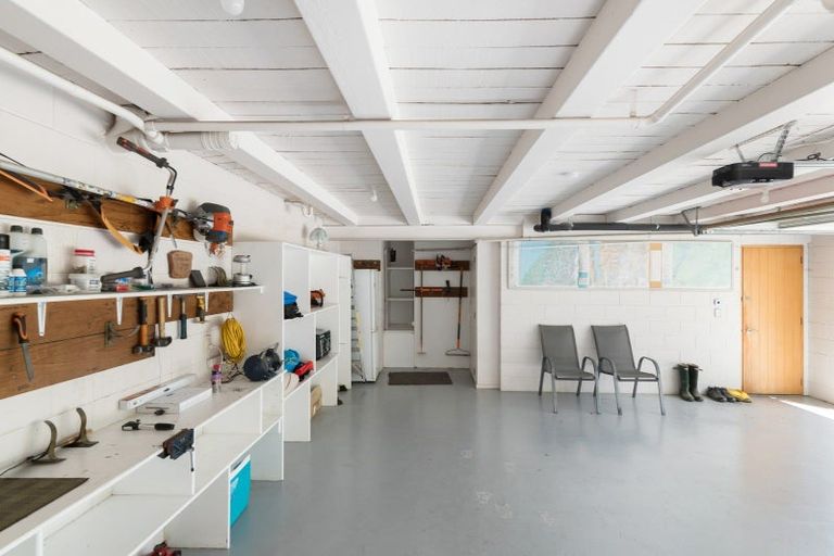 Photo of property in 5 Windsor Place, Queenstown, 9300