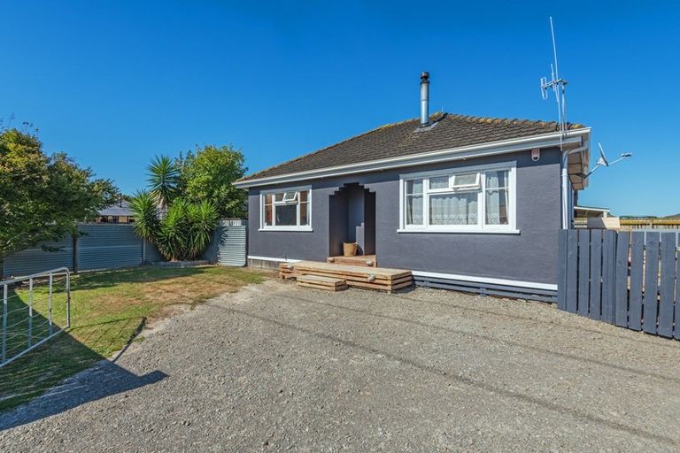 Photo of property in 135 Roberts Line, Kelvin Grove, Palmerston North, 4414