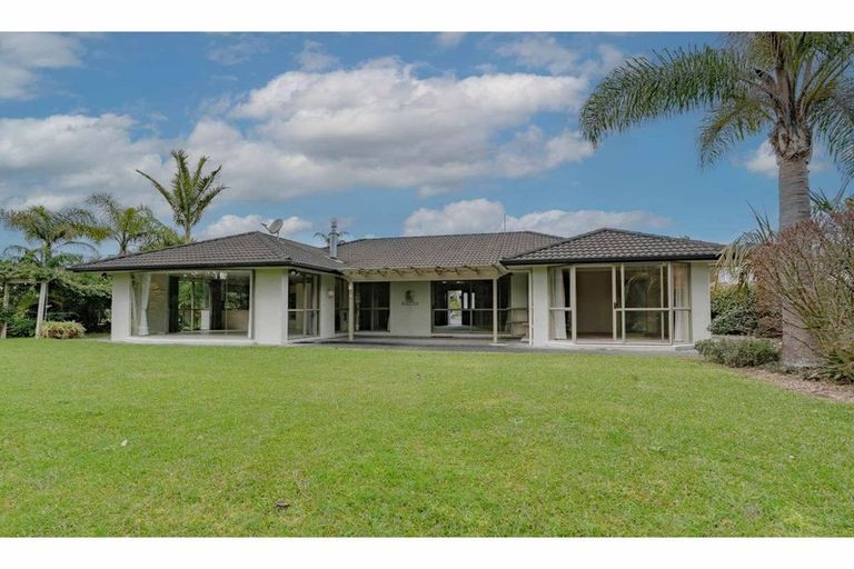 Photo of property in 16 Spinnaker Point, Haruru, 0204