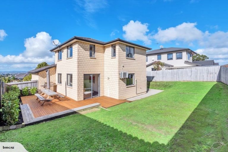 Photo of property in 33 Cityview Place, Massey, Auckland, 0614