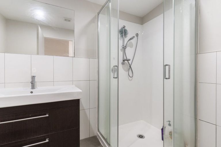 Photo of property in 4/45a Swanson Road, Henderson, Auckland, 0610