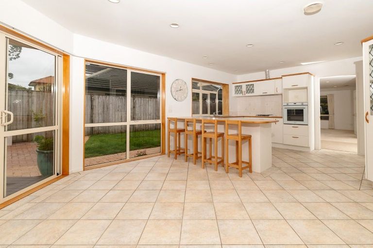 Photo of property in 42 Landing Drive, Albany, Auckland, 0632