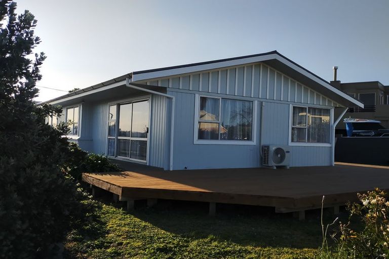 Photo of property in 16 Meeanee Quay, Westshore, Napier, 4110