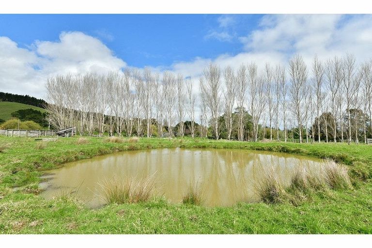 Photo of property in 2882 Kaipara Coast Highway, Glorit, Warkworth, 0984