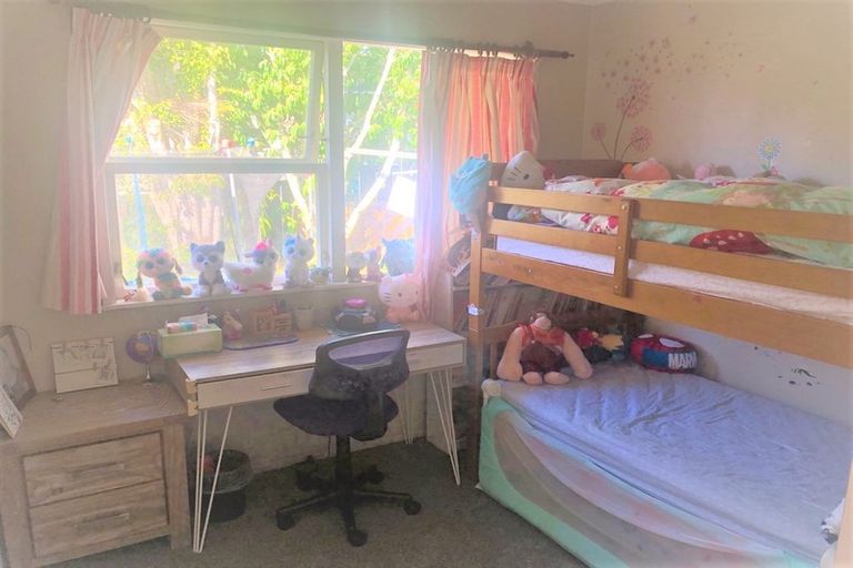 Photo of property in 1 Rosalind Road, Glenfield, Auckland, 0629