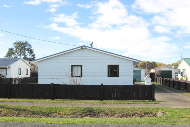 Photo of property in 56 Nancy Street, Takapau, 4203