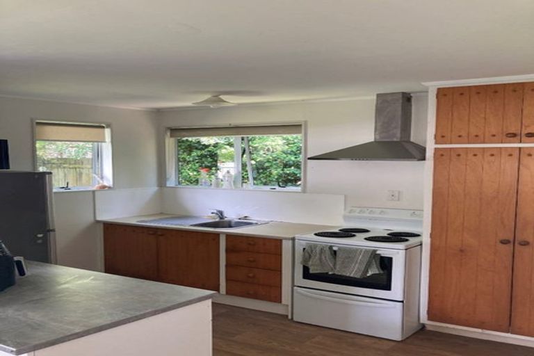 Photo of property in 8 Hawke Place, Pukekohe, 2120