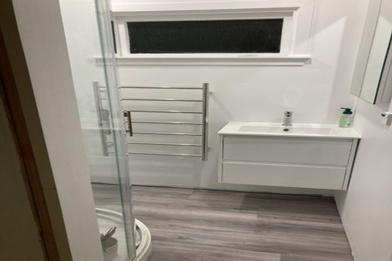 Photo of property in 17 Glasgow Street, Takaro, Palmerston North, 4412