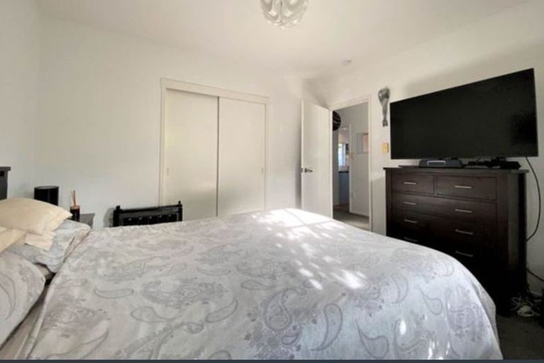 Photo of property in 3/220 East Coast Road, Forrest Hill, Auckland, 0620