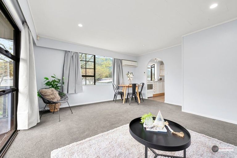 Photo of property in 68a Gemstone Drive, Birchville, Upper Hutt, 5018