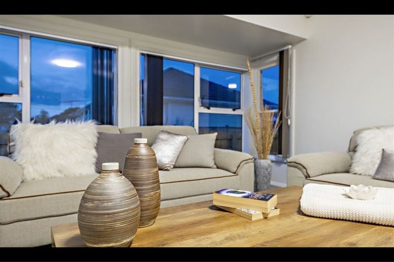 Photo of property in 46 Arimu Road, Papakura, 2110