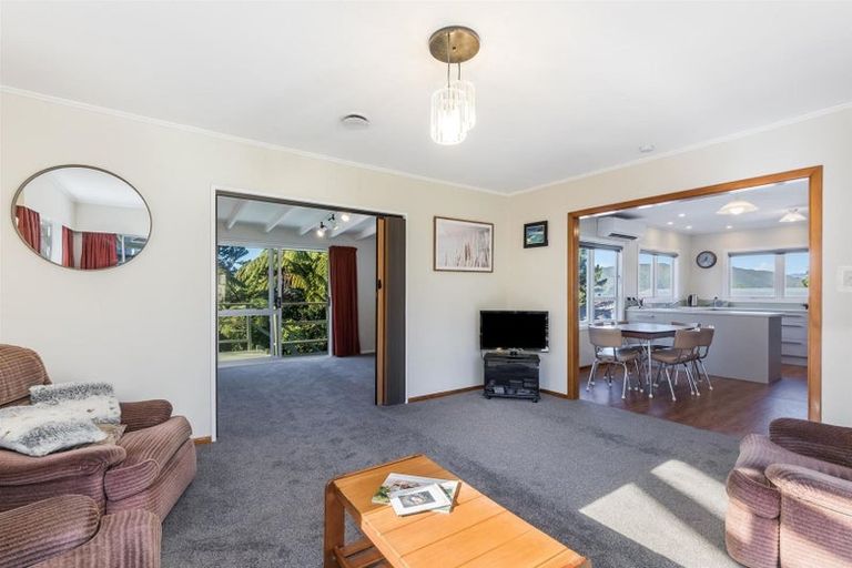 Photo of property in 25 Rondane Place, Tirohanga, Lower Hutt, 5010