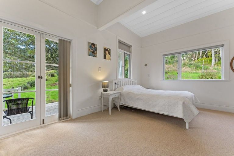 Photo of property in 408 Paremoremo Road, Paremoremo, Auckland, 0632